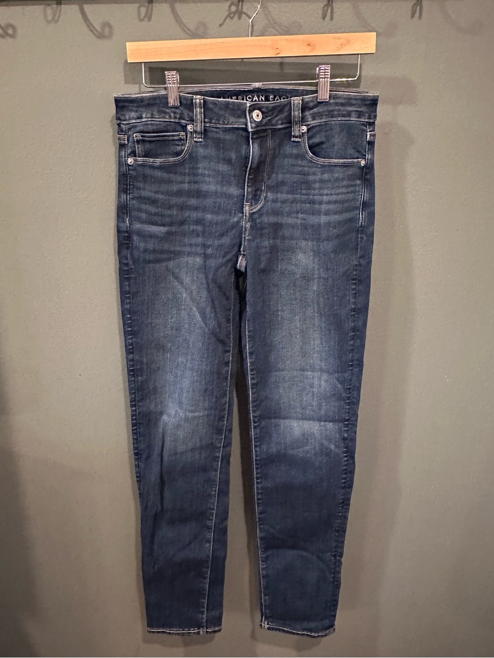 American Eagle Outfitters Womenâs Skinny Jeans ~ Long